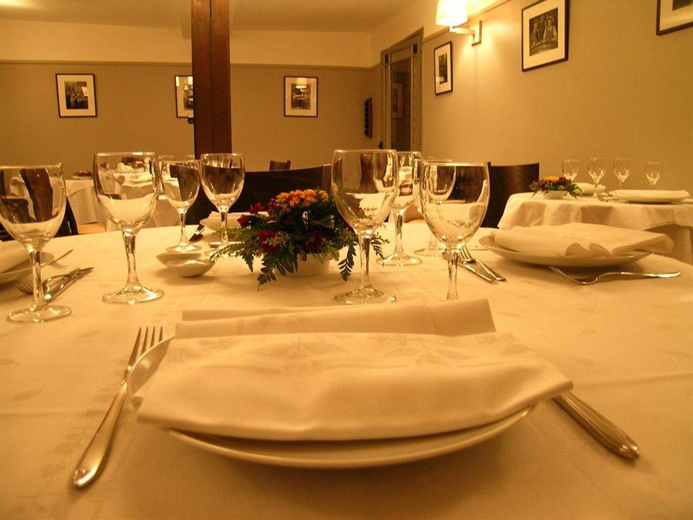 Hotel La Licorne & Spa Lyons-la-Foret Luaran gambar