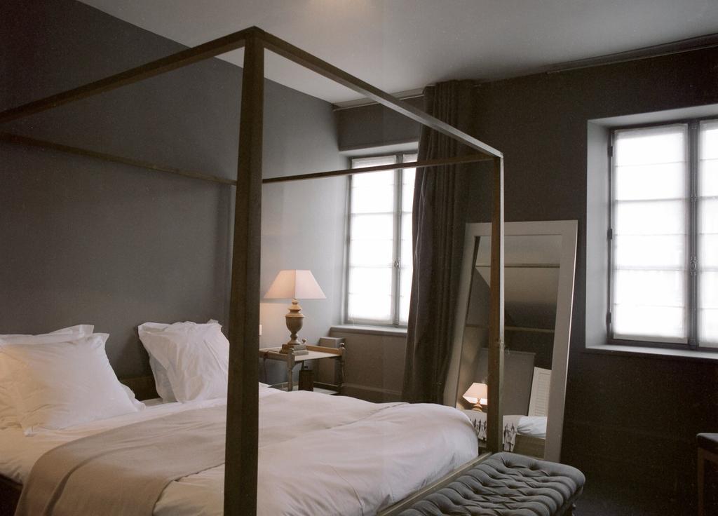 Hotel La Licorne & Spa Lyons-la-Foret Bilik gambar